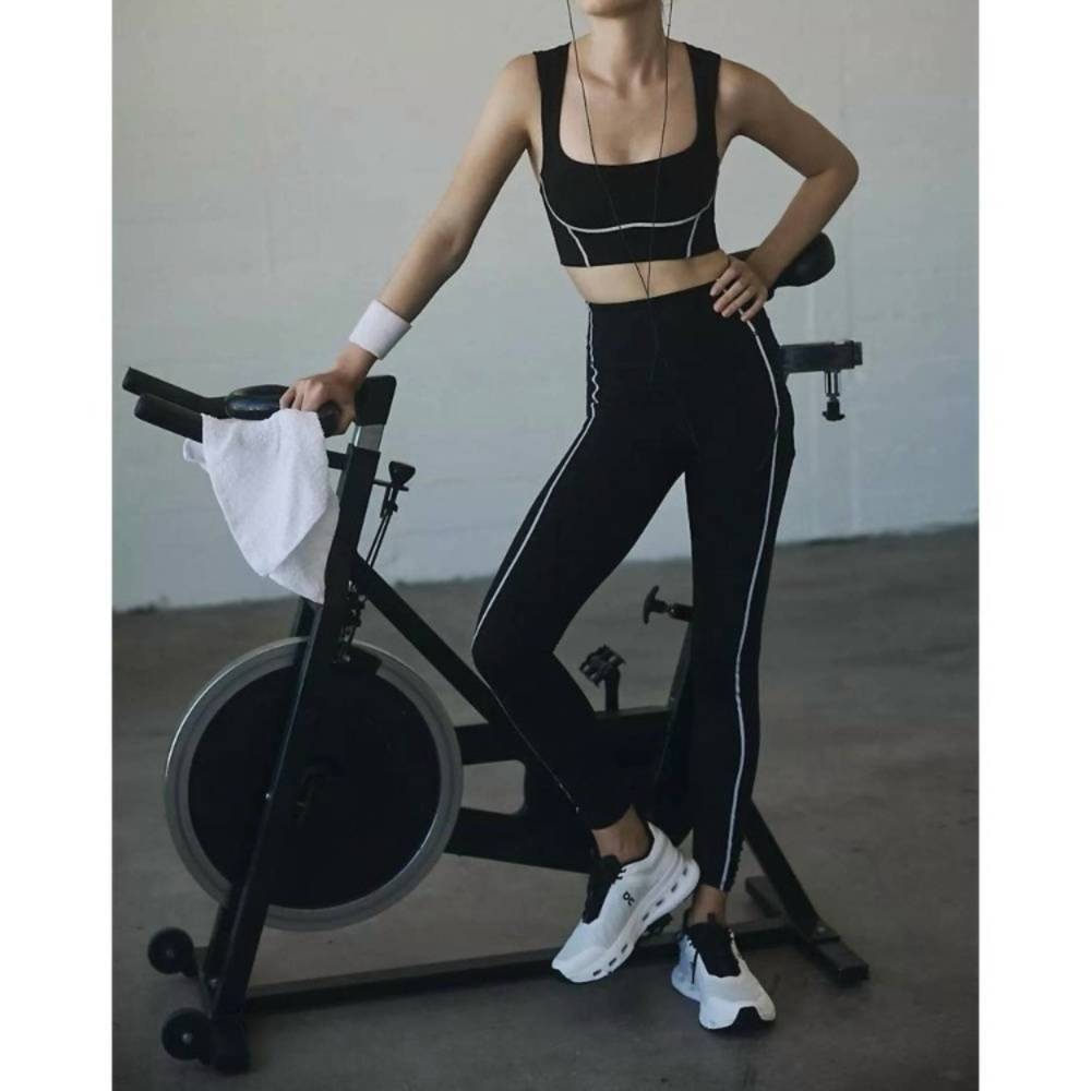 FP Movement by Free People You’re A Peach Leggings (Black) NWT